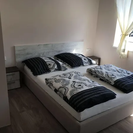 Capitol Zentrum - 24h - 3* Friedrichshafen